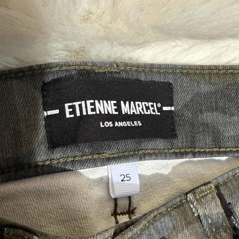 NWT Etienne Marcel Camo jeans SZ 25 - Picture 6 of 13